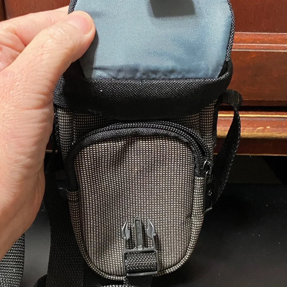 Samsonite vintage Black and Tan camera shoulder or Belt Bag